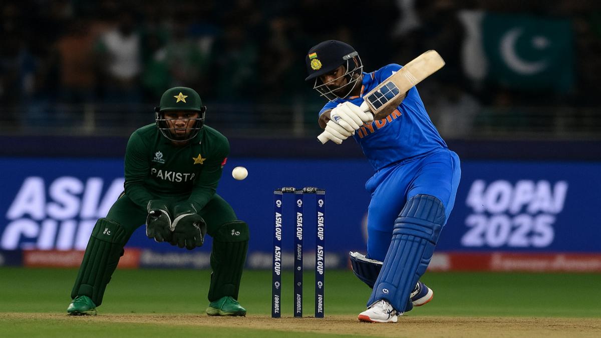 Asia Cup 2025 Final: India vs Pakistan Turns Into Spin-Dominated Thriller in Dubai