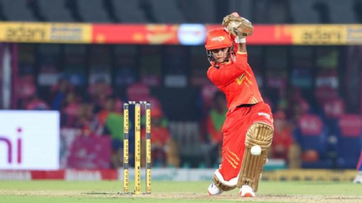 Gujarat Giants Beat Delhi Capitals by Three Runs in WPL Thriller